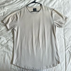 Men’s cuts curve hem